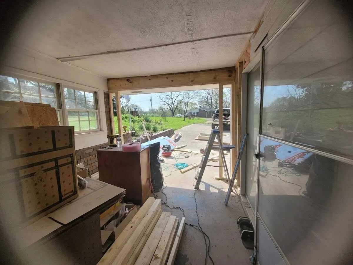 Air movers and dehumidifier for Water Mitigation Services in Cumberland